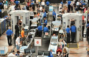 Revelado: o item usual que nunca deve ser deixado nas tags de segurança – e a razão perturbadora por que A segurança do aeroporto geralmente pode parecer uma corrida caótica, com fluidos, eletrônicos e outros pertences que precisam ser rapidamente organizados e atirados através dos scanners