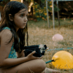 Revisão de 'Blue Heron': a função de estréia de Sophy Romvari é uma peça de memória lascada e quebrada