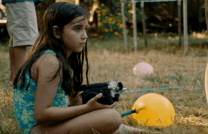 Revisão de ‘Blue Heron’: a função de estréia de Sophy Romvari é uma peça de memória lascada e quebrada Revisão de 'Blue Heron': a função de estréia de Sophy Romvari é uma peça de memória lascada e quebrada