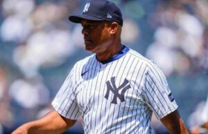 Rivera rasga Aquiles durante o jogo de veteranos Rivera rasga Aquiles durante o jogo de veteranos