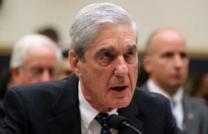Robert Mueller, ex-promotor especial de Trump-Rússia, diagnosticado com Parkinson’s 4 anos atrás: Família O ex -conselheiro especial Robert Mueller testemunha perante o Comitê Judiciário da Câmara sobre seu relatório sobre interferência russa nas eleições presidenciais de 2016 no prédio de escritórios da Rayburn House 24 de julho de 2019 em Washington, DC.