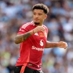 Jadon Sancho sai do campo e parece