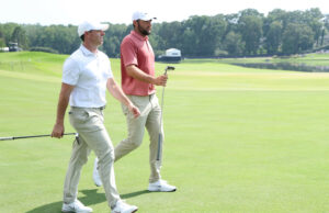 Rory McIlroy fecha com Birdie no Tour Championship Grandstand Rory McIlroy fecha com Birdie no Tour Championship Grandstand