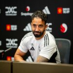 Tyler Fredrickson, Lenny Yoro, Aiden Heaven e Kobbie Manoo do Manchester United Celebrar a vitória da Liga Summer Serial