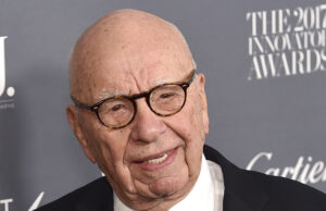 Rupert Murdoch está desencadeando sua marca racista de Sleaze na Califórnia Luckovich por Mike Luckovich