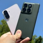 Samsung Galaxy A56 é contra uma árvore sempre -verde