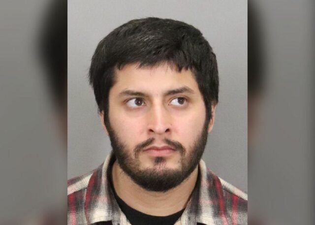Julian Morgan Matias Taylor, 27, de San Jose, foi preso em Palmdale, Califórnia, em 18 de agosto de 2025 em conexão com a morte por abuso de abuso de seu filho de 5 meses, disse o filho Xavier, disseram as autoridades. (Departamento de Polícia de San Jose)