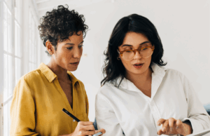 “Sanduíches de elogio” não funcionam. Como dar um feedback negativo melhor "Sanduíches de elogio" não funcionam. Como dar um feedback negativo melhor