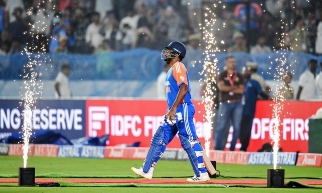 Sanju Samson bate em carga de 42 bola, declaram os riscos para o porto da abertura na Asia Caneca 

