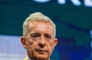 Sentença da Colômbia, ex -presidente conservador Alvaro Uribe até 12 anos de prisão em casa Sentença da Colômbia, ex -presidente conservador Alvaro Uribe até 12 anos de prisão em casa