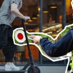 Será um castigo. Deu o valor para não ter um capacete em uma bicicleta e uma scooter