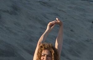 Sha Shakira, 48 anos, mostrou seu incrível corpo de biquíni enquanto desfruta de uma escapada relaxante para Cabo, México, na quarta -feira