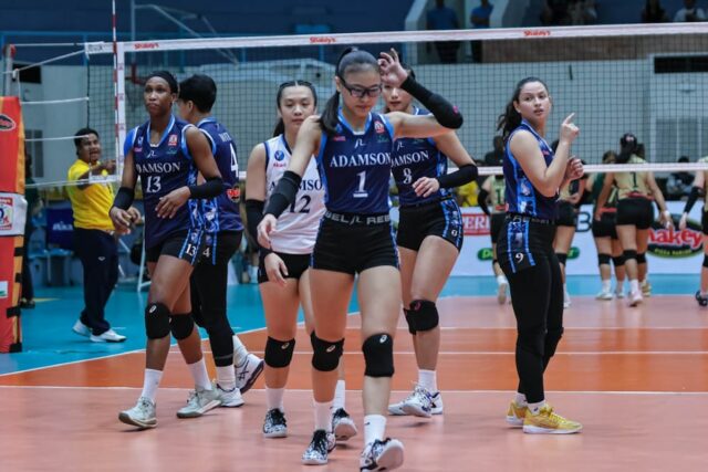 Shaina Nitura e os Adamson Lady Falcons durante a perna de Cebu da Super League (SSL) da Shakey (SSL).