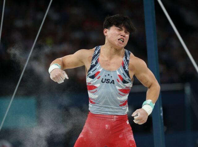 Stanfords Asher Hong Rolls para o segundo título nacional no campeonato de ginástica dos EUA

