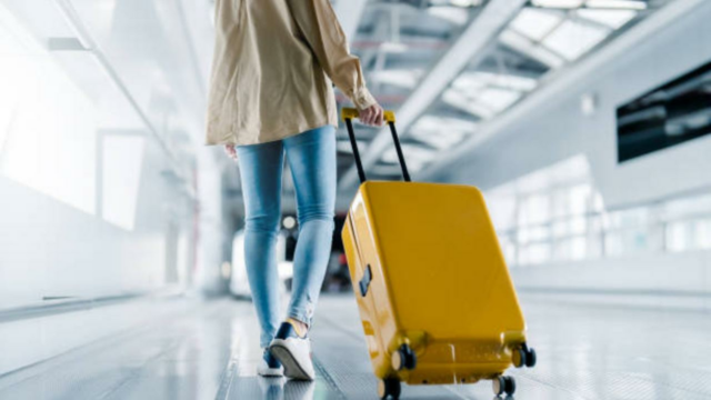 Surto nas reservas e preços do hotel esperados no dia da independência do fim de semana prolongado

