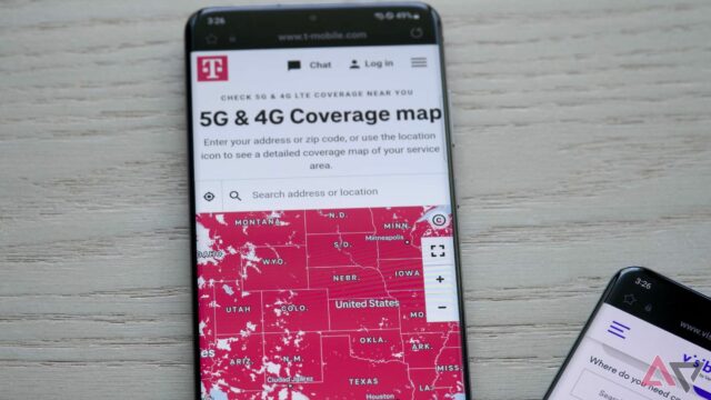 Uma torre de telefone celular T-Mobile com LTE e 5G