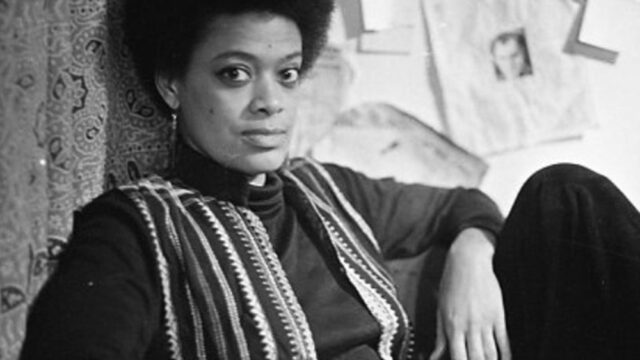 'TCB - The Toni Cade Bambara School of Organization Review: um documentário fascinante que revela à pessoa por trás do ícone

