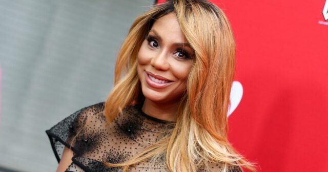 Tamar Braxton afirma que "quase morreu" em um acidente sangrento que a deixou com nariz fraturado



