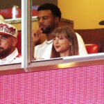 Taylor Swift, Travis Kelce e o enorme anel de envolvimento de Swift com maior probabilidade de um videogame de futebol entre si