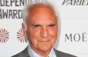 Terence Stamp foi inspirado a se tornar um ator pelas oito palavras de crítica de seu pai Terence Stamp foi inspirado a se tornar um ator pelas oito palavras de crítica de seu pai