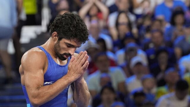 Testes de seleção no Campeonato Mundial de Wrestling: Aman Sehravat Titles Men's Squad

