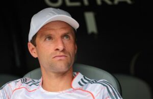 Thomas Müller assina um acordo para a temporada com Vancouver Witaps Thomas Müller assina um acordo para a temporada com Vancouver Witaps