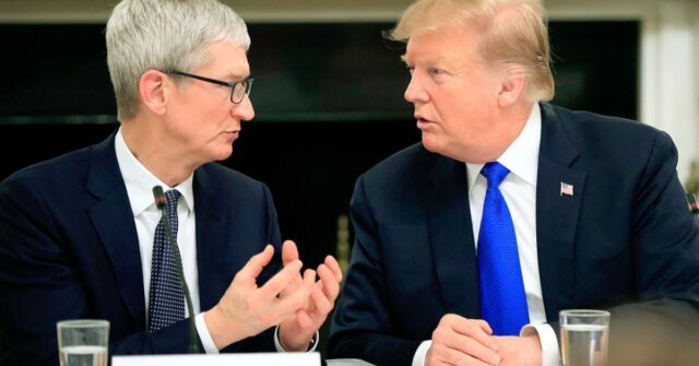 Tim Cook programado para o evento da Casa Branca, a Apple "em grande parte inalterada" pelas taxas da Índia

