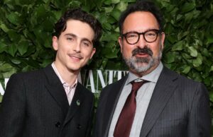 Timothee Chalamet e as terras do lado alto de James Mangold na Paramount Timotee Chalamet e James Mangold visitam Gothams 34. Prêmios anuais para o filme. (Crédito: Cindi Ord / Getty Images)