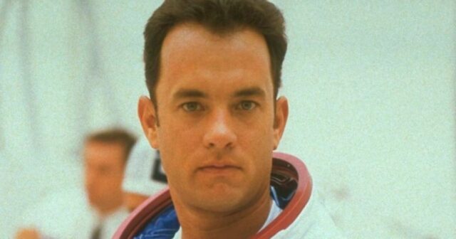 Tom Hanks presta homenagem a Jim Lovell, o astronauta que deu vida em 'Apollo 13'

