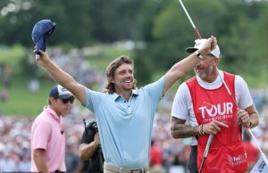 Tommy Fleetwood vence o campeonato da turnê e leva para casa US $ 10 milhões. Tommy Fleetwood é finalmente um vencedor do PGA Tour depois de selar a vitória no campeonato da turnê