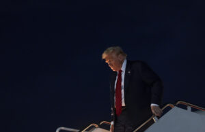 Top democracia depende da dor da verdade sobre as novas tarifas de Trump O líder da minoria da Câmara, Hakeem Jeffries, DN.Y., conversando sobre as políticas do presidente Donald Trump e o projeto de corte fiscal e gasto do Partido Republicano, que em Washington, segunda -feira, 14 de julho de 2025. (Applewhite July, 2025. (Julho, julho, 2025. (Applewhite, 2025, 2025, 2025.