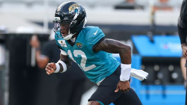 "Trabalho de qualidade": Hunter toca 2 maneiras em scrimmage

