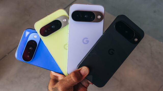 Uma mulher usando tradução ao vivo durante uma ligação no pixel 10