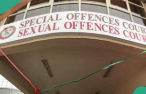 Tribunal mantém o padre por copular a garotinha por 4 anos Tribunal mantém o padre por copular a garotinha por 4 anos