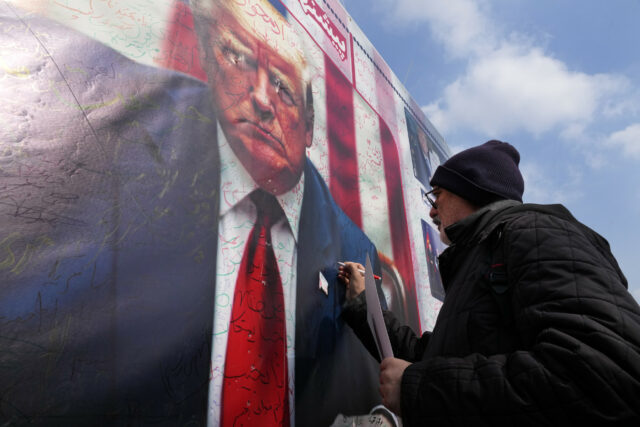 Trump aperta o Irã quando o prazo nuclear se aproxima



