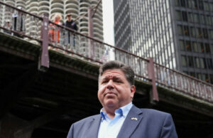 Trump bate Pritzker após a violência física de Chicago: ‘Ele é muito melhor alinhado, rápido- ou estamos chegando!’ Trump bate Pritzker após a violência física de Chicago: 'Ele é muito melhor alinhado, rápido- ou estamos chegando!'