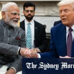 Um estudante do comércio da escola de Gurukul em Mumbai postula no final de sua própria relação entre Donald Trump e os métodos do primeiro -ministro indiano Narendra.