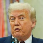 Trump diz que está planejando colocar uma tarifa 100% em chips de computador e provavelmente aumentar o custo da eletrônica