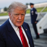 Trump está girando na economia espiral na entrevista Delenitur