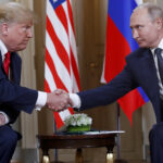 Trump faz a atualização sobre a conversa da Rússia depois de chamar o Kremlin de 'ameaça'