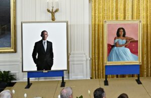 Trump garante que os retratos de Obama e Bush de manchas primárias da Casa Branca e os jogem em escadas pouco claras O presidente de Barack Obama foi transferido no fim de semana para uma área menos visível na Casa Branca