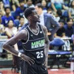 O ex -jogador do Ateneo Joseph Obasa está jogando pelo Macau Black Bears.
