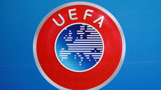 Uefa culpa os clubes israelenses e poloneses por faixas políticas que aumentam as tensões diplomáticas

