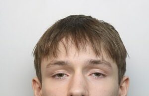 Um adolescente que tinha uma obsessão por facas foi preso indefinidamente pelo assassinato de um homem depois que ele mergulhou uma faca no estilo Rambo no peito Hartle foi considerado culpado de assassinar Noah após um julgamento de duas semanas no Derby Crown Court