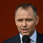 Um conflito nítido na linha do presidente. Nawrocki responde Tuski
