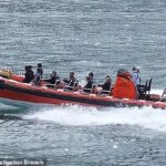 O Rib Lundy Explorer deixou o porto de Ilfracombe em North Devon para uma viagem ao Safari do mar em junho de 2023 (foto stock)