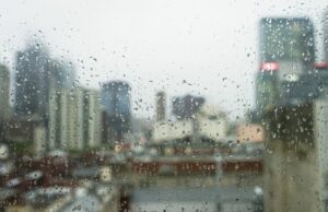 Uma cidade quebra o recorde de chuva como a costa leste dos chuveiros esperados neste fim de semana Até que Sydneysiders apetite Little Sun, este fim de semana provavelmente trará chuva e nublado.