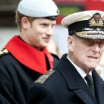 O príncipe Harry e o príncipe Philip abrem o campo da lembrança na Abadia de Westminster em 2013