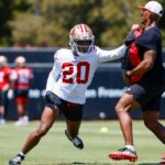 San Francisco 49ers Upton Stout (20) é executado em Santa Clara, Califórnia (AP Photo/Jeff Chiu) durante o treinamento no campo de treinamento de futebol da NFL da equipe na quinta -feira, 24 de julho de 2025)