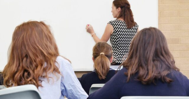 Use a IA nas escolas australianas para o DIS nacional

